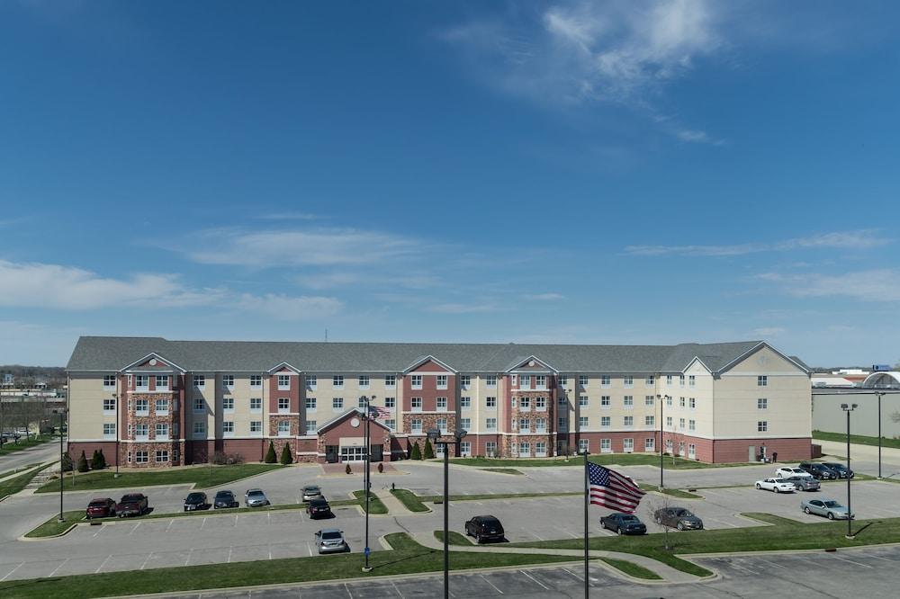 Homewood Suites By Hilton Cedar Rapids-North Екстер'єр фото