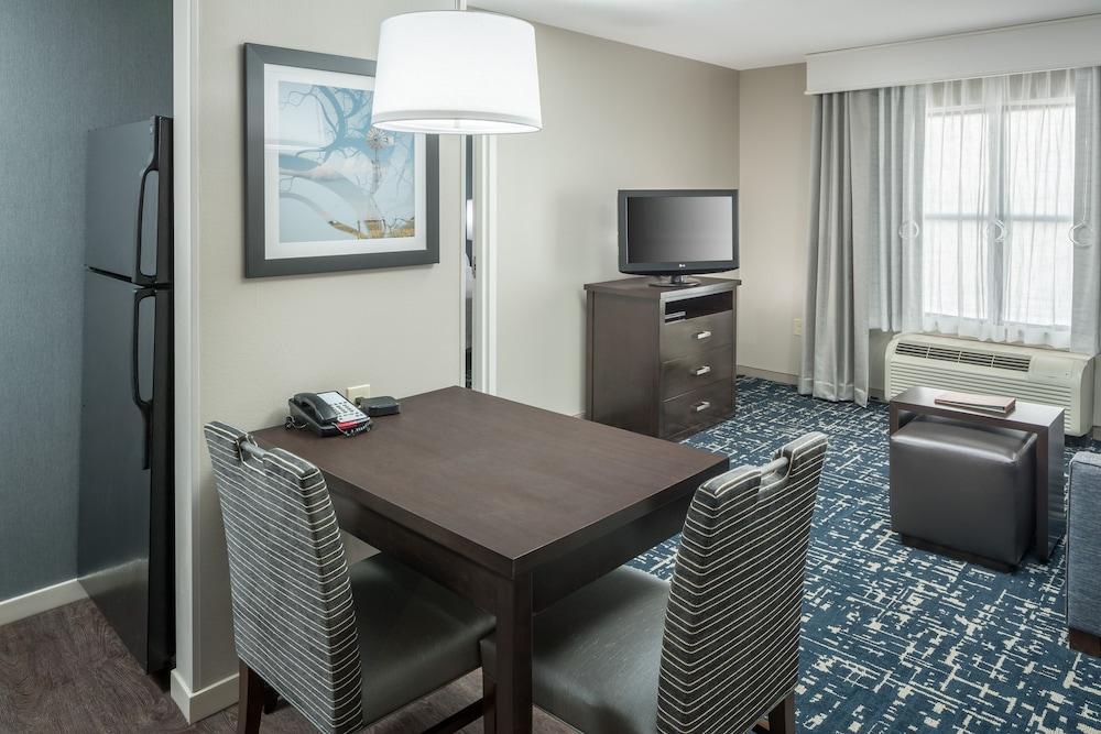 Homewood Suites By Hilton Cedar Rapids-North Екстер'єр фото