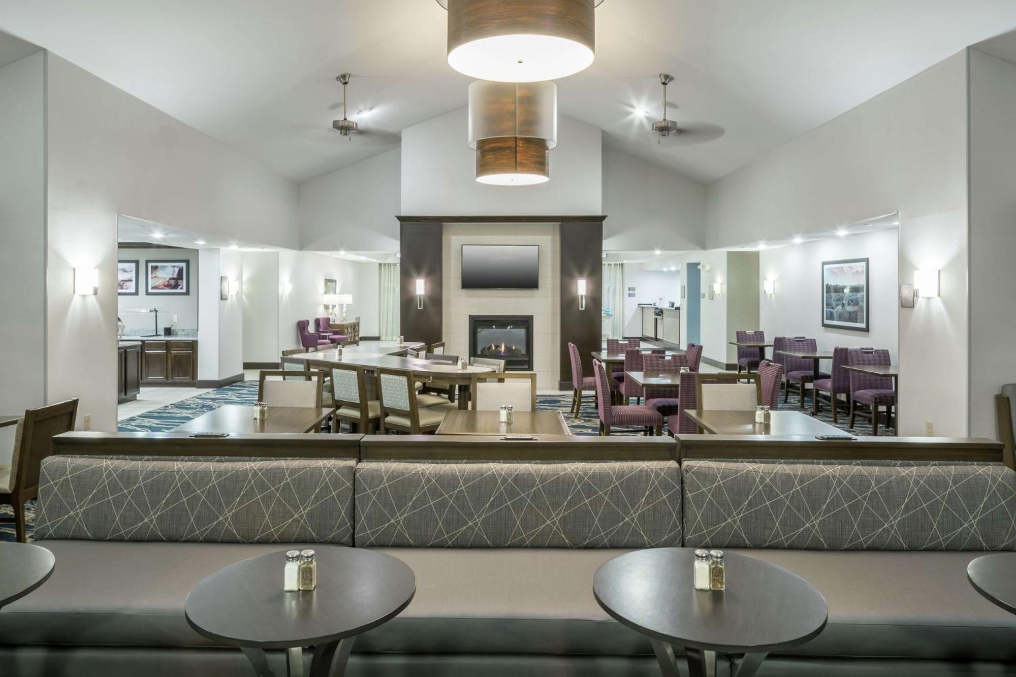 Homewood Suites By Hilton Cedar Rapids-North Екстер'єр фото